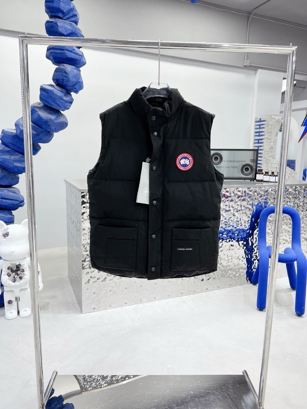 Canada Goose Men's Black Down Fill Vest💡